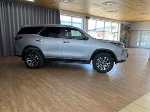 Toyota Fortuner 2.8GD-6 48V VX - Image 4