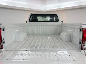 Toyota Hilux 2.0 single cab S (aircon) - Image 10