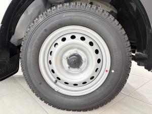 Toyota Hilux 2.0 single cab S (aircon) - Image 12
