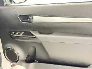 Toyota Hilux 2.0 single cab S (aircon) - Image 13