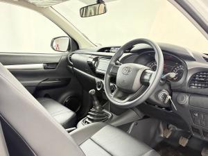 Toyota Hilux 2.0 single cab S (aircon) - Image 14