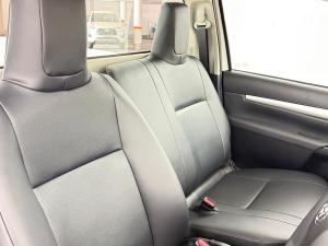 Toyota Hilux 2.0 single cab S (aircon) - Image 20