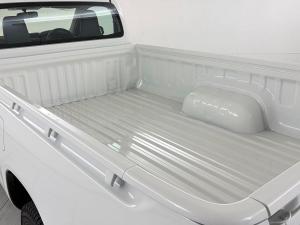 Toyota Hilux 2.0 single cab S (aircon) - Image 8