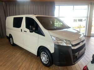 Toyota Quantum 2.8 LWB crew cab auto - Image 2