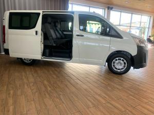 Toyota Quantum 2.8 LWB crew cab auto - Image 7