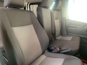 Toyota Quantum 2.8 LWB crew cab auto - Image 8
