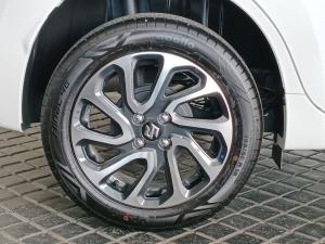 Suzuki Baleno 1.5 GLX auto - Image 26