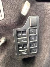 Land Rover Discovery D300 R-Dynamic HSE - Image 13