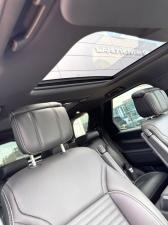 Land Rover Discovery D300 R-Dynamic HSE - Image 20