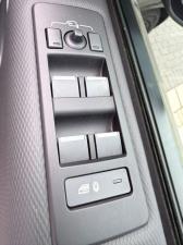 Land Rover Discovery D300 R-Dynamic HSE - Image 23
