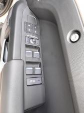 Land Rover Defender 110 D350 X-Dynamic HSE - Image 20