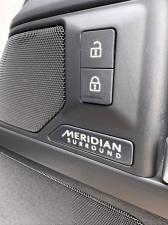 Land Rover Defender 110 D350 X-Dynamic HSE - Image 21