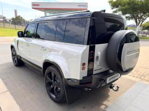Land Rover Defender 110 D350 X-Dynamic HSE - Image 6
