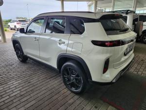 Toyota Urban Cruiser 1.5 XR manual - Image 16