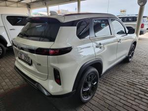 Toyota Urban Cruiser 1.5 XR manual - Image 2