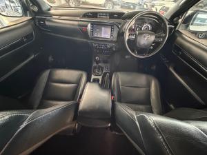 Toyota Hilux 2.8GD-6 double cab 4x4 Legend 50 auto - Image 6