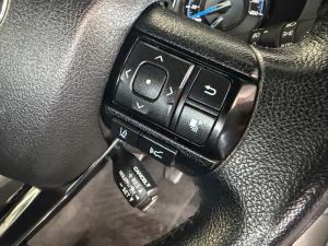 Toyota Hilux 2.8GD-6 Xtra cab 4x4 Legend manual - Image 10