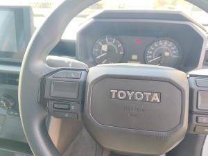 Toyota Hilux 2.8GD-6 double cab SRX 4x4 - Image 9