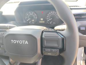 Toyota Hilux 2.8GD-6 double cab SRX 4x4 - Image 10