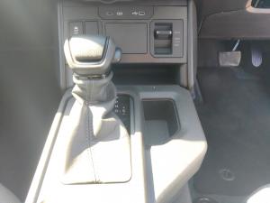 Toyota Hilux 2.8GD-6 double cab SRX 4x4 - Image 13