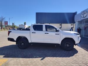 Toyota Hilux 2.8GD-6 double cab SRX 4x4 - Image 3