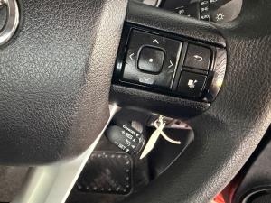 Toyota Hilux 2.4GD-6 Xtra cab Raider manual - Image 10