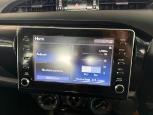 Toyota Hilux 2.4GD-6 Xtra cab Raider manual - Image 12