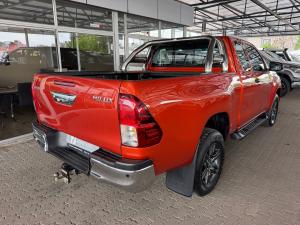 Toyota Hilux 2.4GD-6 Xtra cab Raider manual - Image 2