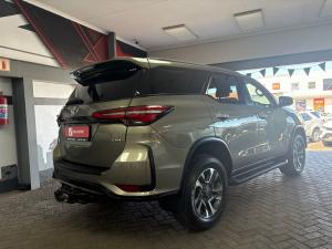 Toyota Fortuner 2.4GD-6 4x4 - Image 2