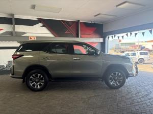 Toyota Fortuner 2.4GD-6 4x4 - Image 3
