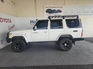 Toyota Land Cruiser 76 4.5D-4D V8 station wagon LX - Image 9