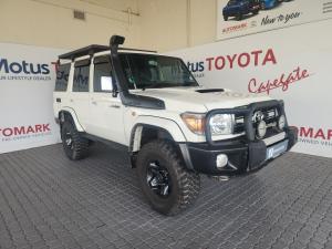 Toyota Land Cruiser 76 4.5D-4D V8 station wagon LX - Image 1