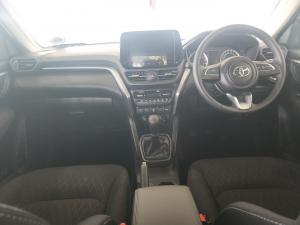 Toyota Urban Cruiser 1.5 XR manual - Image 6
