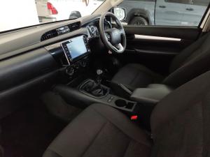 Toyota Hilux 2.4GD-6 single cab Raider manual - Image 7