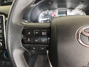 Toyota Hilux 2.4GD-6 single cab Raider manual - Image 9