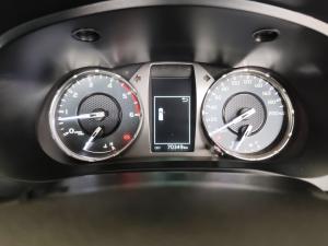 Toyota Hilux 2.4GD-6 single cab Raider manual - Image 11