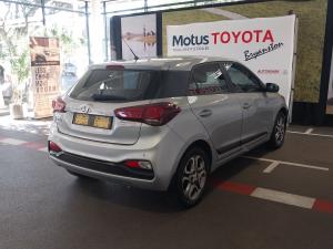 Hyundai i20 1.4 Fluid auto - Image 2