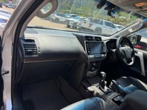 Toyota Land Cruiser Prado 2.8GD VX - Image 7