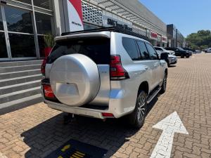 Toyota Land Cruiser Prado 2.8GD VX - Image 2