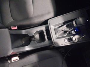 Toyota Corolla Cross 1.8 Xi - Image 12