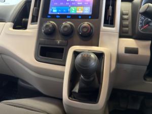 Toyota Quantum 2.8 SLWB panel van - Image 11