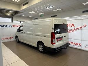 Toyota Quantum 2.8 SLWB panel van - Image 18