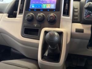 Toyota Quantum 2.8 SLWB panel van - Image 11