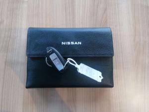 Nissan Navara 2.5DDTI Stealth automatic - Image 13