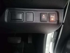 Nissan Navara 2.5DDTI Stealth automatic - Image 19