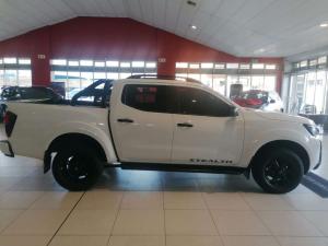 Nissan Navara 2.5DDTI Stealth automatic - Image 6