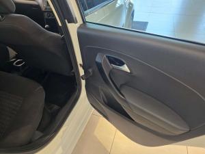 Volkswagen Polo Vivo 1.4 Trendline - Image 17