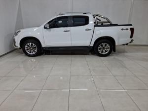 Isuzu KB 300D-Teq double cab 4x4 LX auto - Image 2