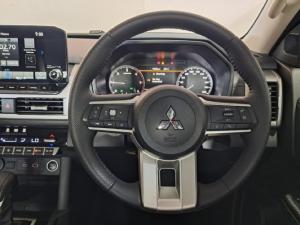 Mitsubishi Triton 2.4DI-D double cab GLS - Image 9