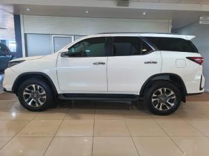 Toyota Fortuner 2.4GD-6 4x4 - Image 3